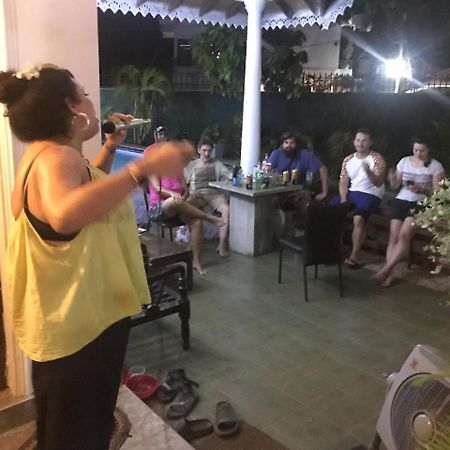 Kingz And Queenz - Negombo Exterior foto