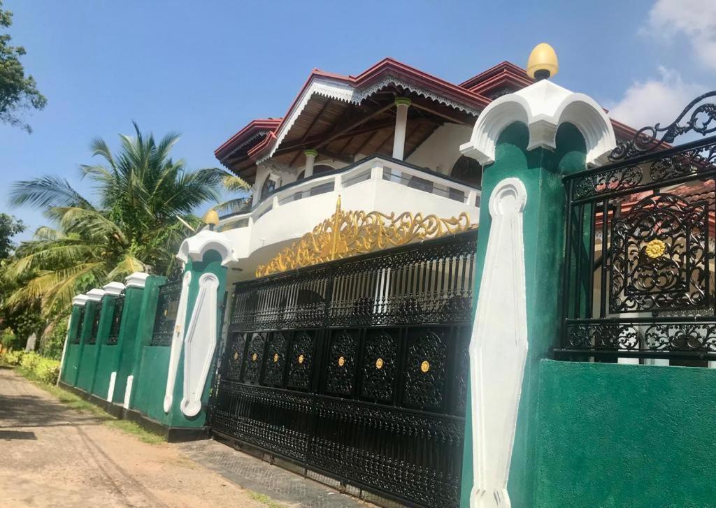 Kingz And Queenz - Negombo Exterior foto