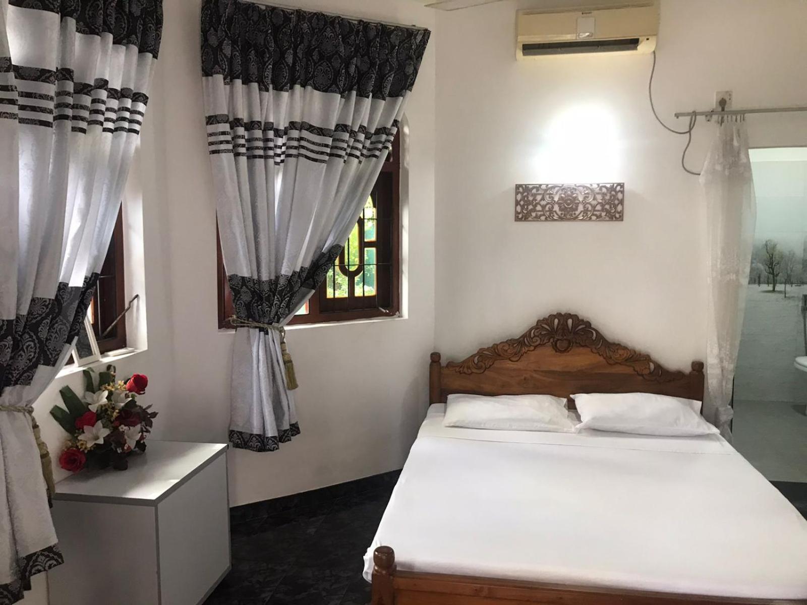 Kingz And Queenz - Negombo Exterior foto